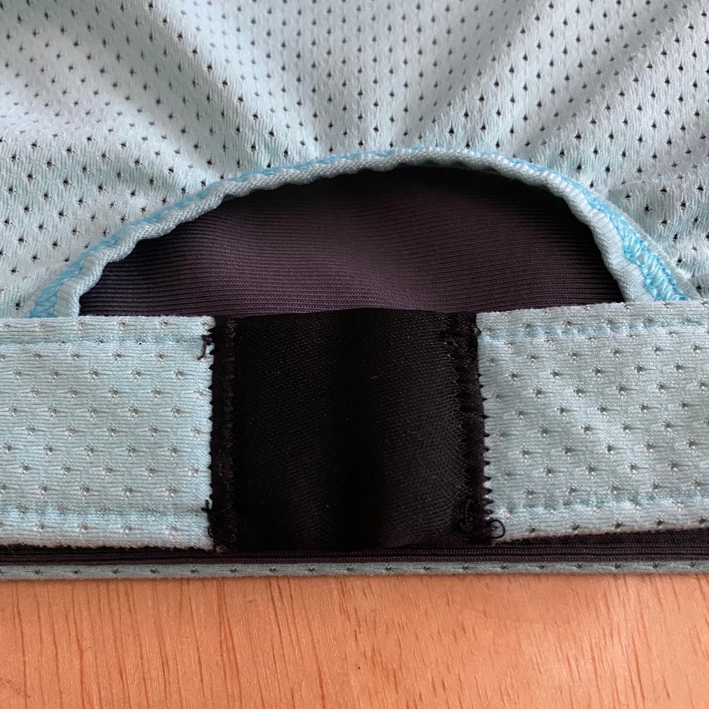 2 Champion sports bras - Picture 8 of 12